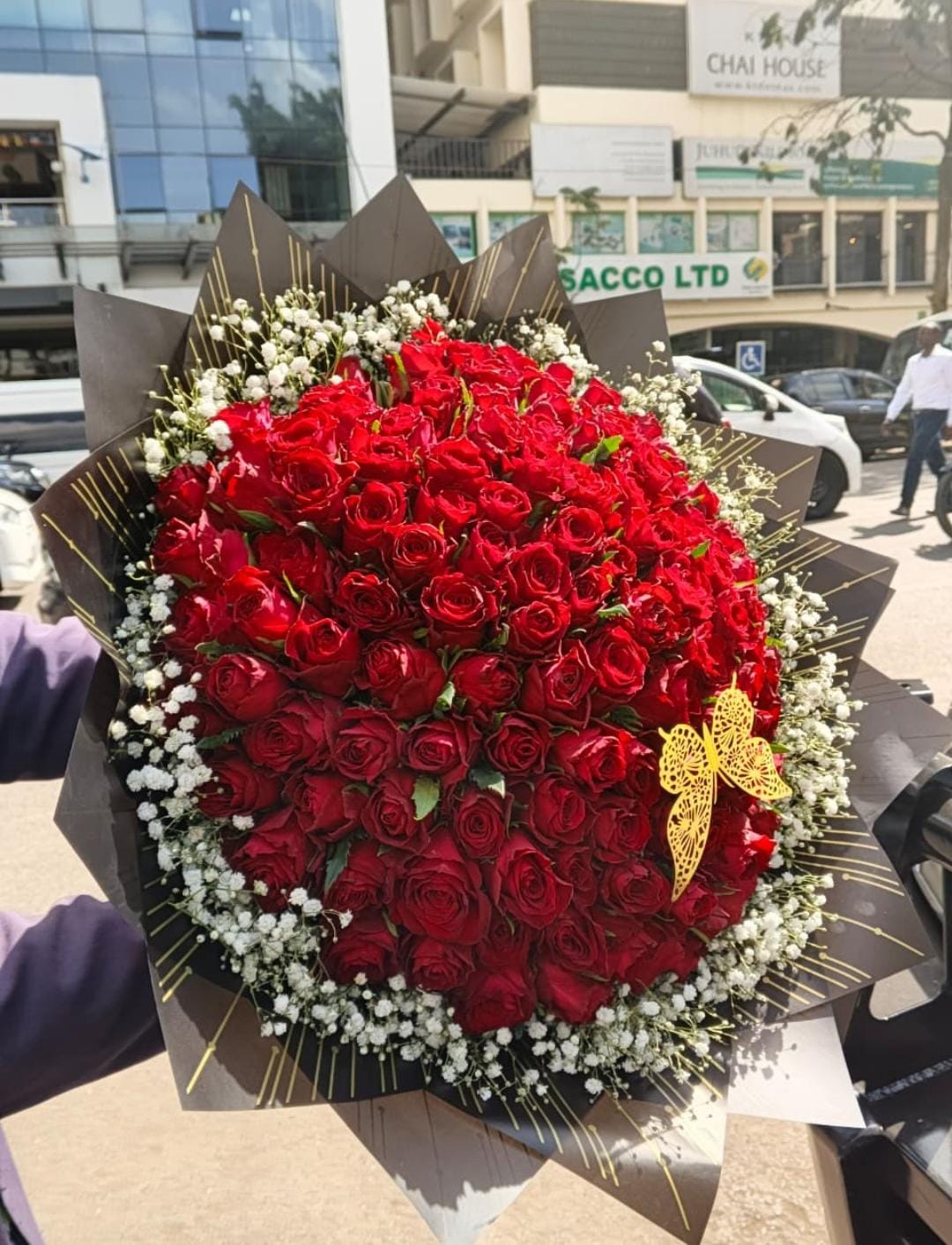 Bountiful Rose Arrangement