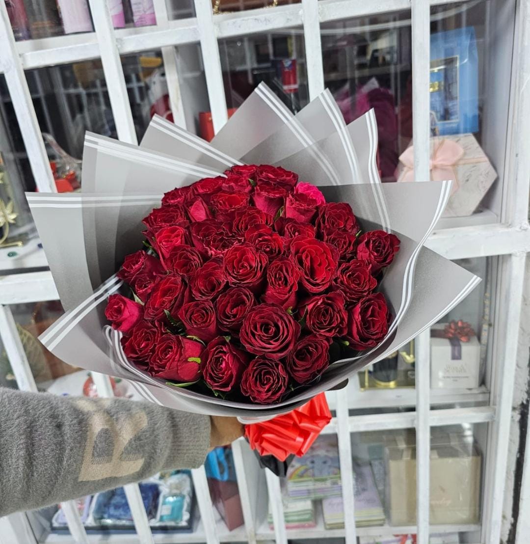 WhatsApp Image 2026-08-08 at 12.46.17 PM (2) 50 Red Roses For Birthday