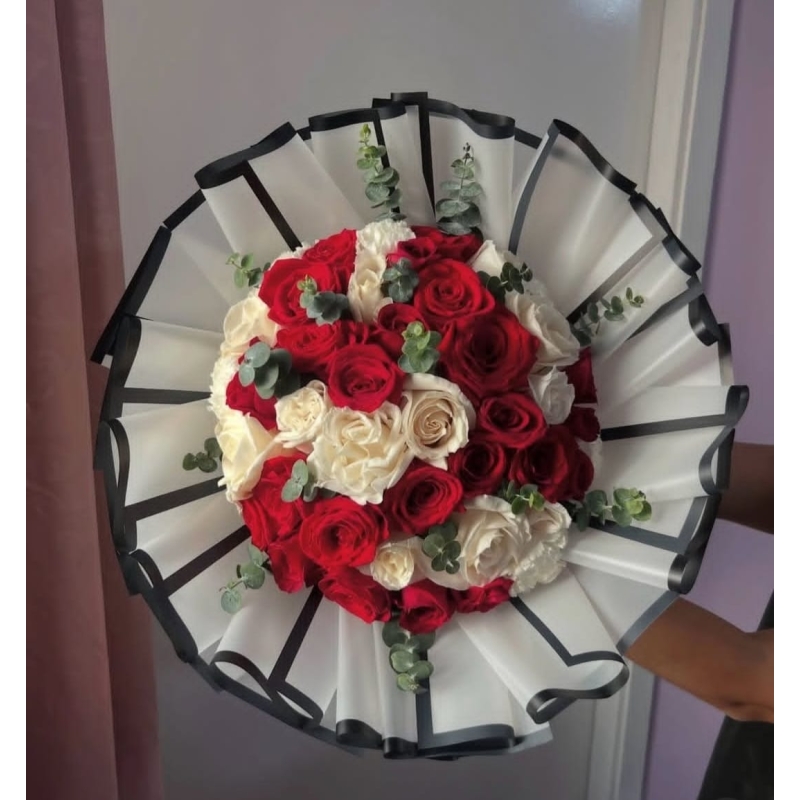 Royal Crimson Elegance Bouquet