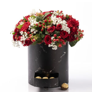 https://bloomsandgifts.co.ke/collections/birthday-flowers-nairobi/products/noir-rosas-dolce