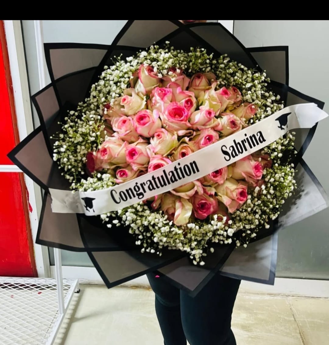 Rose & baby’s breathe Bouquet